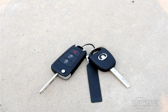 2012款 智尊版 綠靜2.0T自動兩驅(qū)舒適型