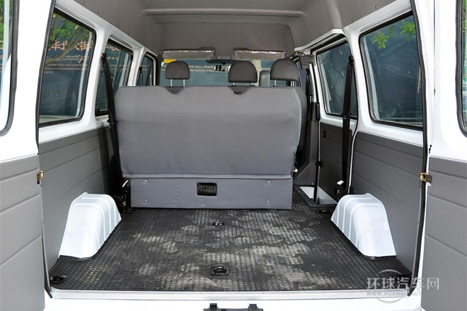 2013款 2.8T柴油普通型短軸中頂國IV