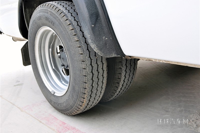 2013款 2.8T柴油后雙胎加長軸高頂國IV