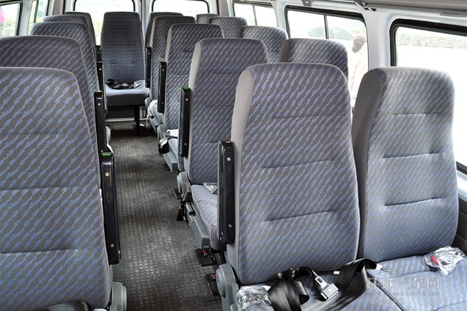 2013款 2.8T柴油后雙胎加長軸高頂國IV