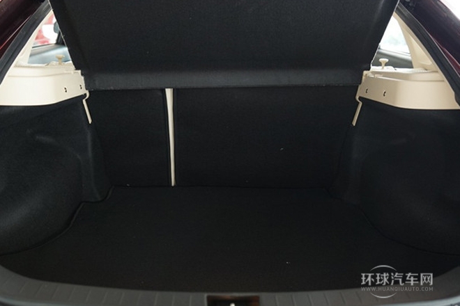 2012款 Sportback 1.8L 手動尊貴型