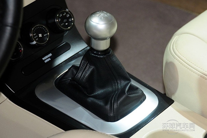 2012款 三廂 1.8L 手動(dòng)風(fēng)尚版