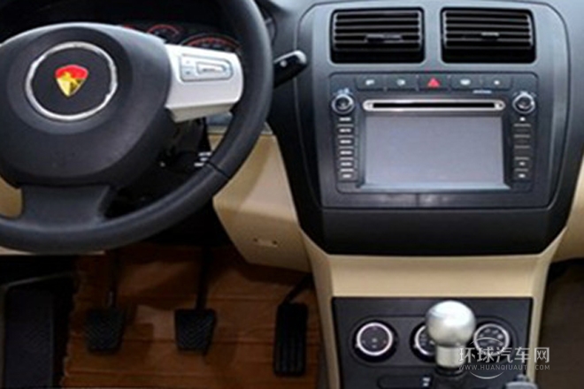 2012款 三廂 1.8L 手動(dòng)風(fēng)尚版