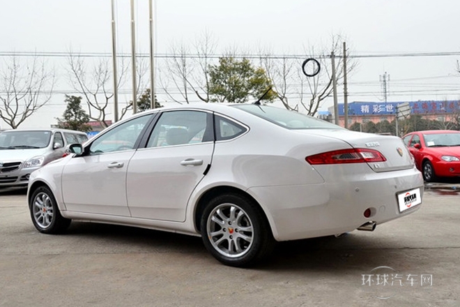 2012款 三廂 1.8L 手動風尚版