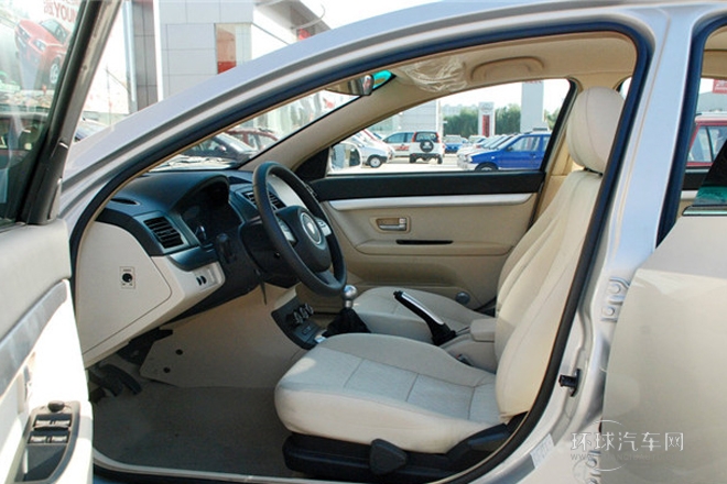 2012款 三廂 1.8L 手動尊貴型