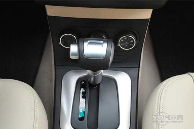 2012款 三廂 1.8L 手動尊貴型