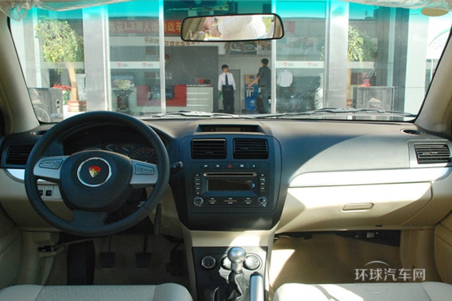 2012款 三廂 1.8L 手動(dòng)尊貴型