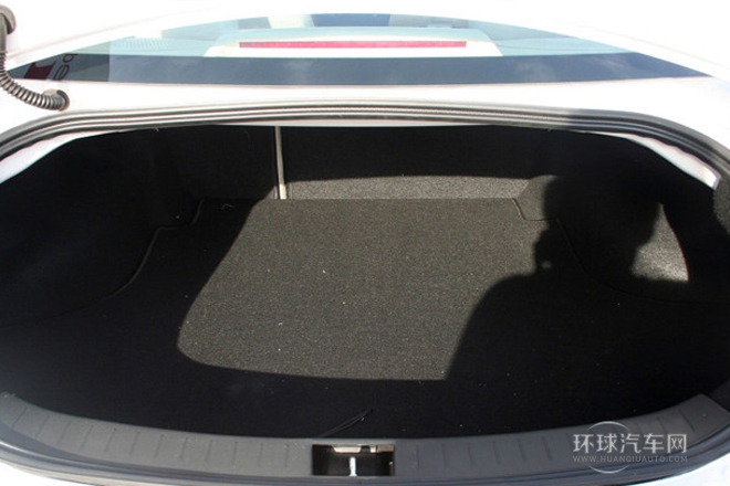 2012款 三廂 1.8L 自動風尚版