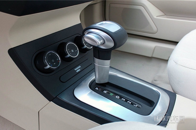 2012款 三廂 1.8L 自動風尚版