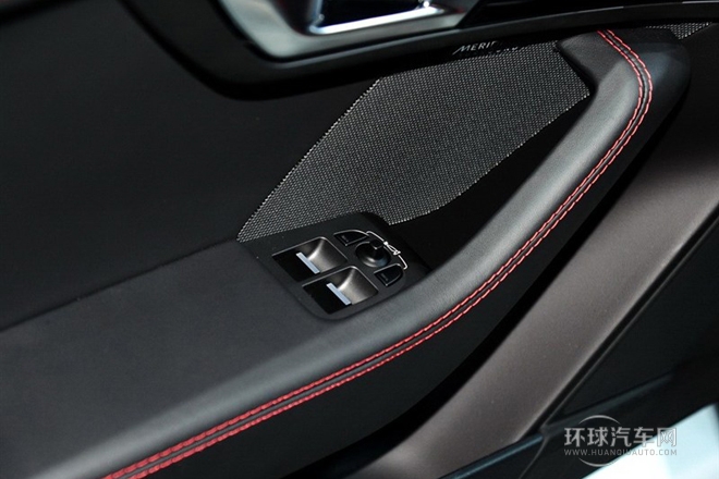 2015款 5.0T R 硬頂版