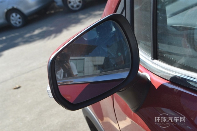 2014款 1.5L 手動舒適型