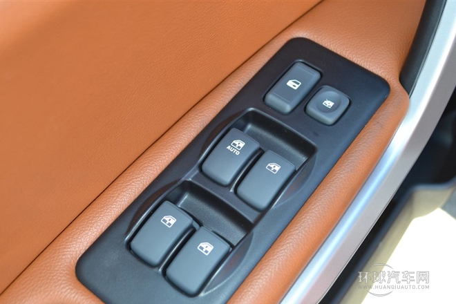 2014款 1.5L 手動舒適型