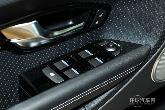 2013款 2.2T 5門柴油版