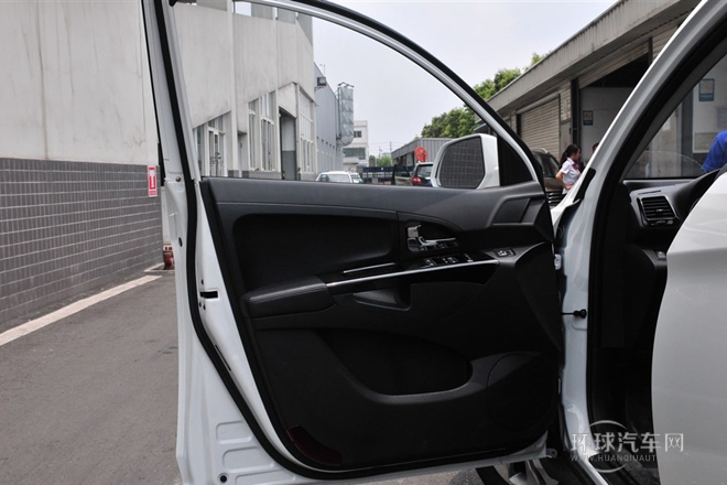 2014款 2.0T 8AT 自動創享版