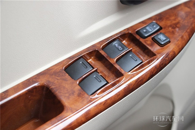 2013款 1.3L舒適型DK13-08