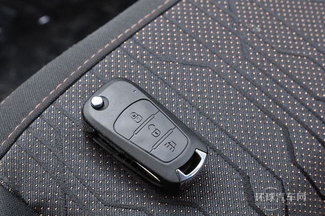 2014款 2.0T 8AT 自動創(chuàng)享版