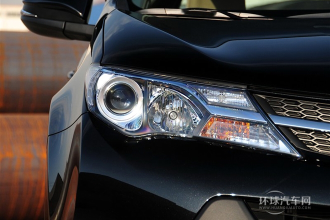 2013款 2.0L 手動兩驅(qū)都市版