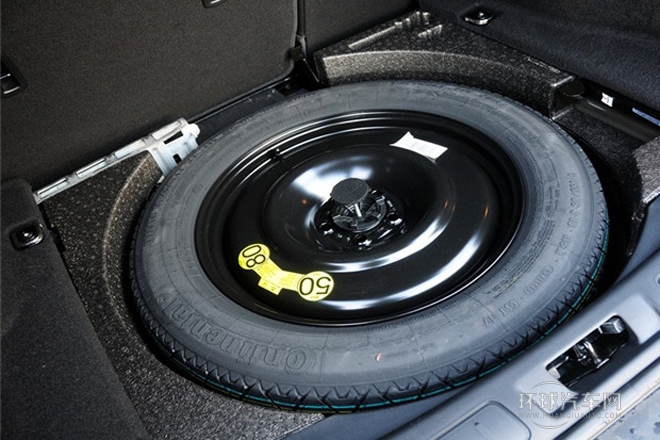 2014款 2.0T 5門耀真版