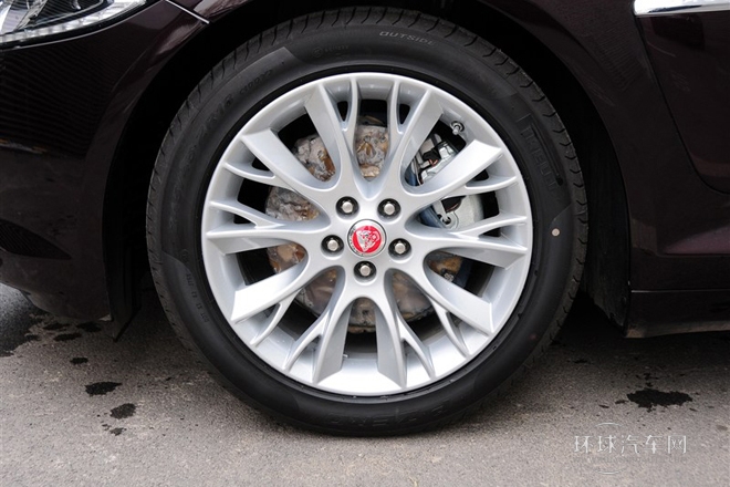 2014款 XF 2.0T 豪華版