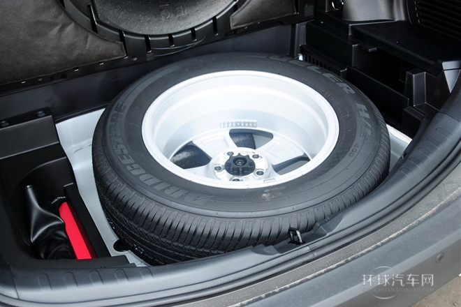 2013款 2.0L CVT四驅風尚版