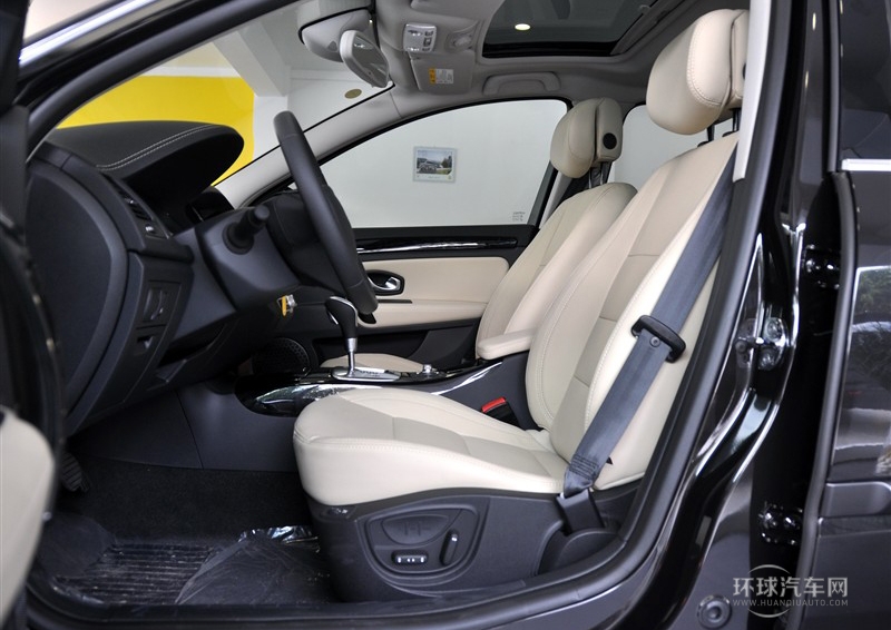 2011款 2.0T 豪華導航版