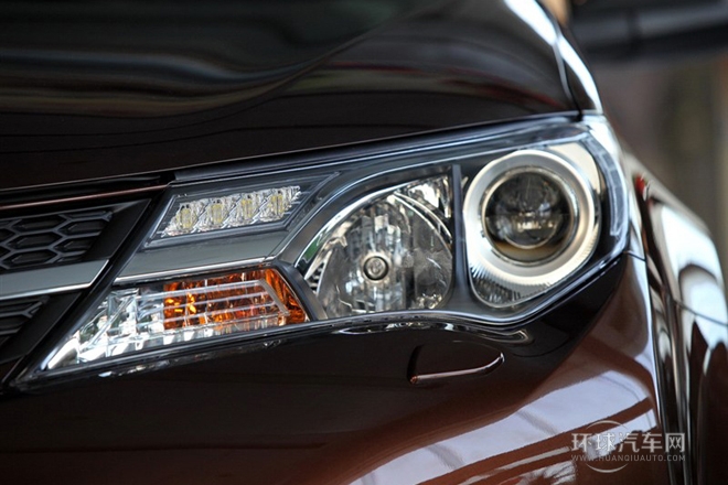 2013款 2.5L 自動四驅豪華版