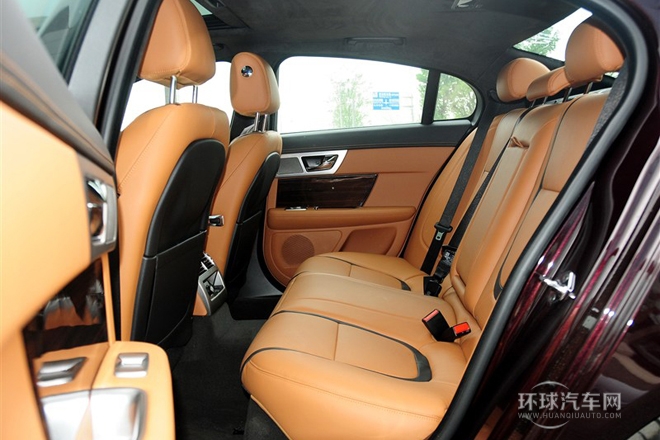 2014款 XF 2.0T 奢華版