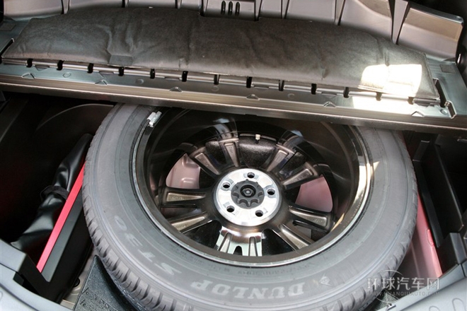 2013款 2.5L 自動四驅尊貴版