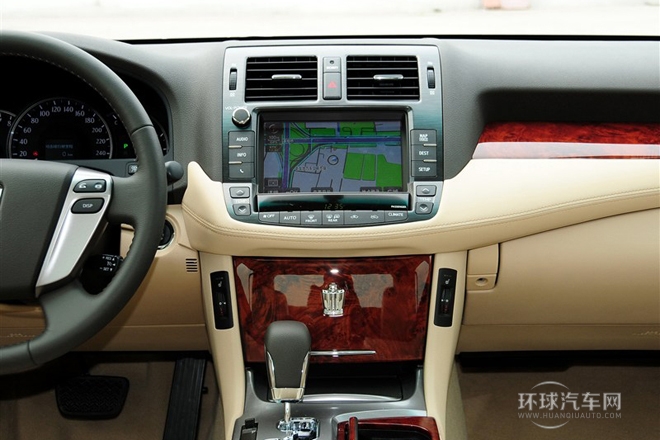 2012款 V6 2.5L Royal 導(dǎo)航版