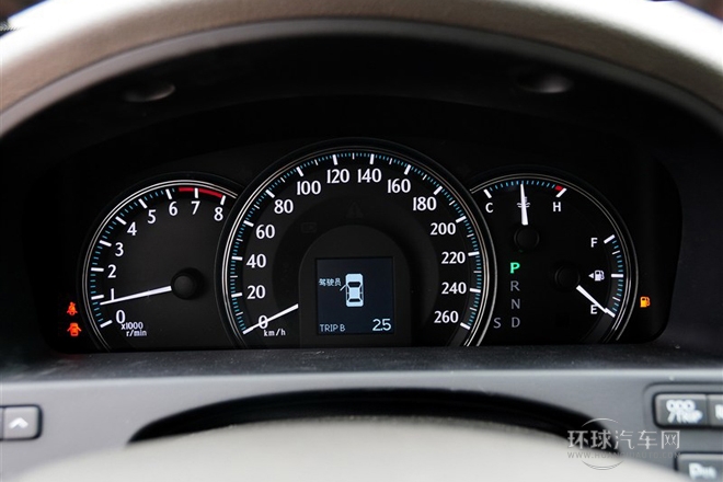 2012款 V6 2.5L Royal 導航版