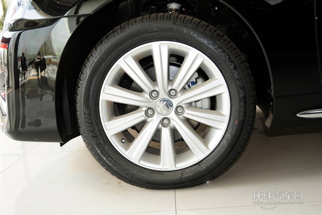 2012款 V6 2.5L Royal 舒適版