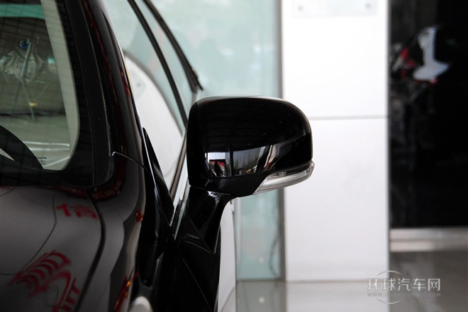 2012款 V6 2.5L Royal 舒適版