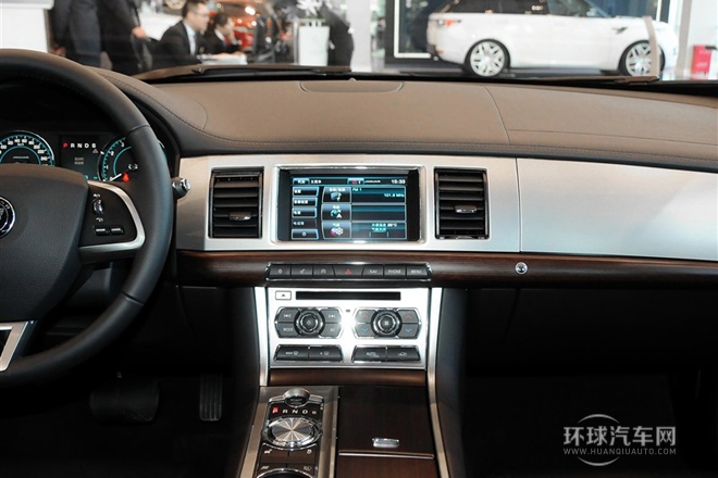 2014款 XF 3.0 SC 風(fēng)華版