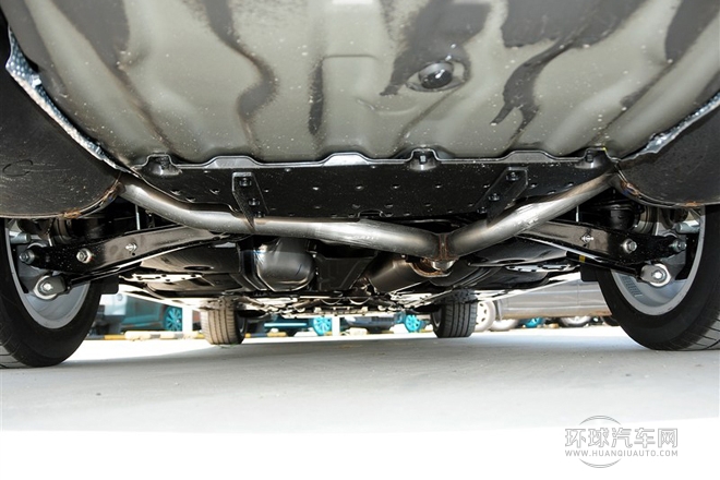 2012款 V6 2.5L Royal Saloon尊貴版