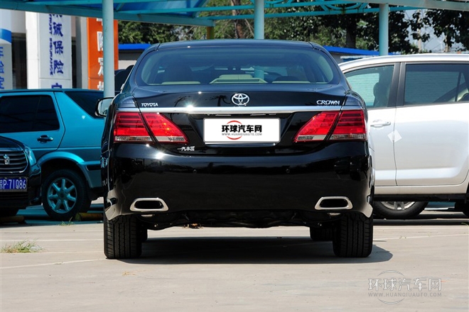 2012款 V6 2.5L Royal Saloon尊貴版