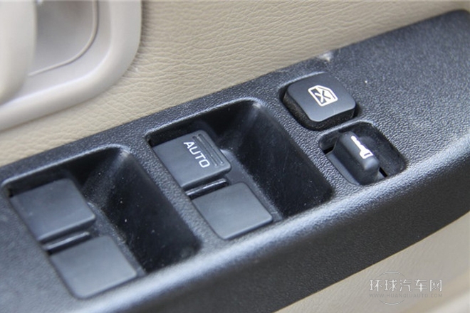 2010款 3.0T柴油兩驅(qū)豪華型ZD30D13-3N