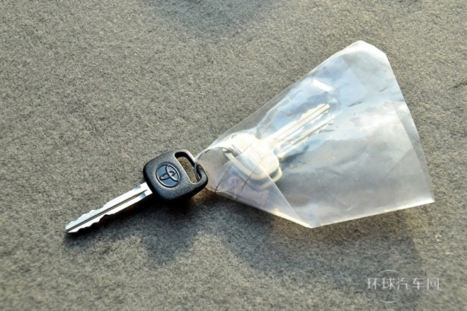 2013款 4.0L汽油豪華版 20座6GR