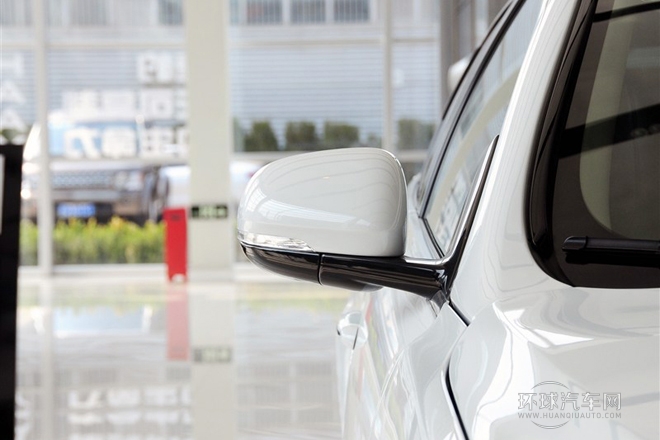 2013款 XJL 5.0 SC 巔峰創(chuàng)世版 四座