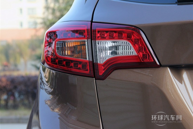 2014款 2.0T 8AT 自動(dòng)創(chuàng)領(lǐng)版