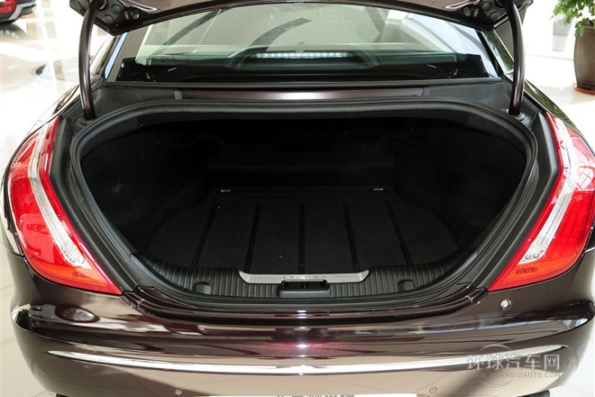 2013款 XJL 5.0 SC 巔峰創世版 五座