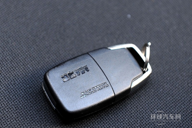 2014款 2.4L 手動酷野版