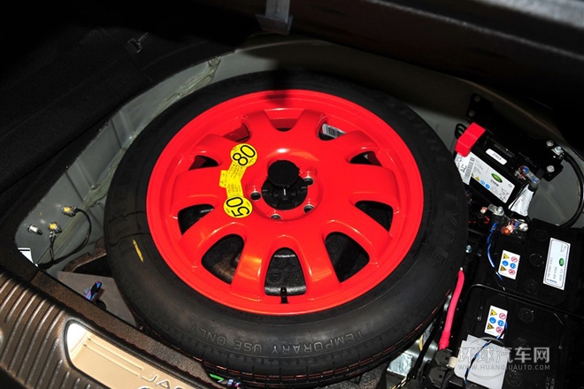 2014款 XJL 2.0T 兩驅典雅商務版