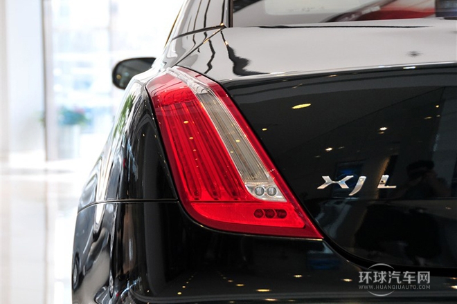 2014款 XJL 2.0T 兩驅(qū)典雅商務(wù)版