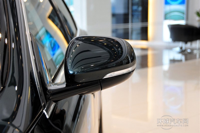 2014款 XJL 2.0T 兩驅(qū)典雅商務(wù)版