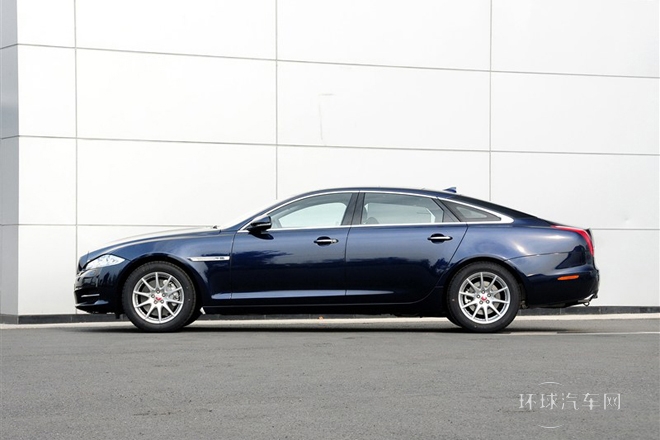 2014款 XJL 2.0T 兩驅全景商務版