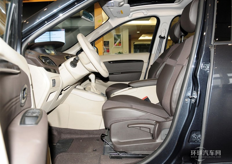 2012款 2.0 大風景舒適版