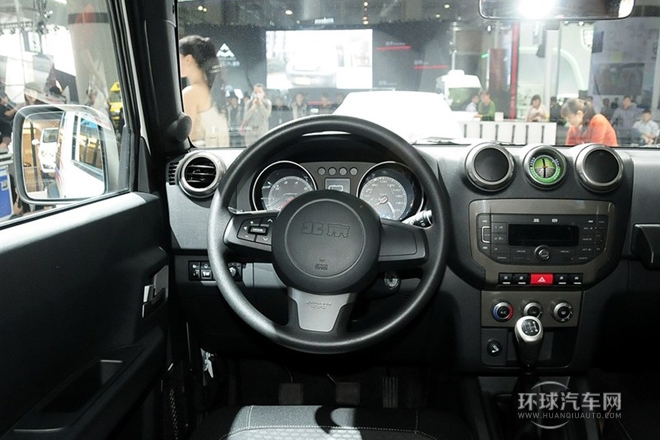 2014款 2.4L 手動穿越版