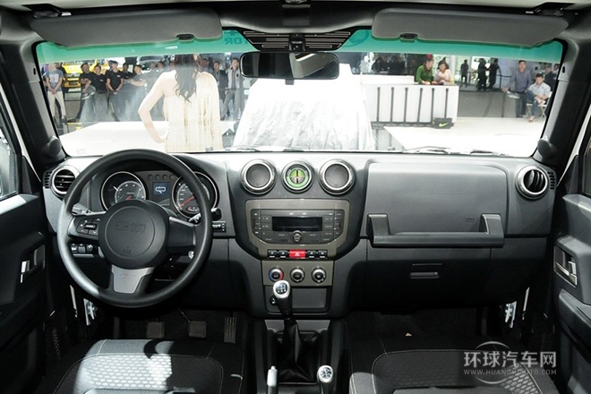 2014款 2.4L 手動穿越版