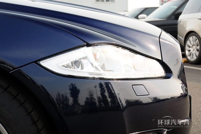 2014款 XJL 2.0T 兩驅(qū)全景商務(wù)版