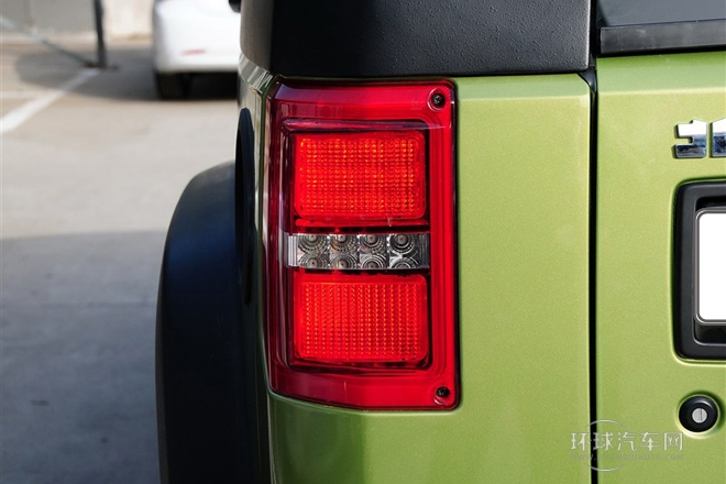 2014款 2.4L 手動穿越版